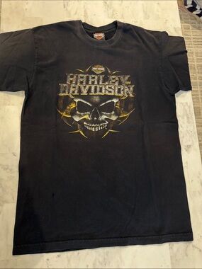 Harley-Davidson Black T-Shirt with Gold Skull Graphic